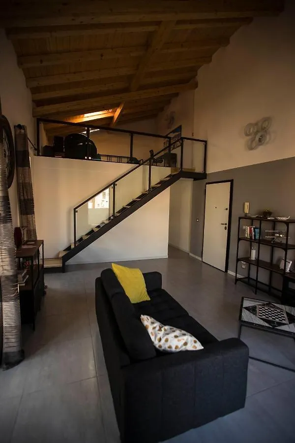 Hygge House Cataniaアパートメント イタリア